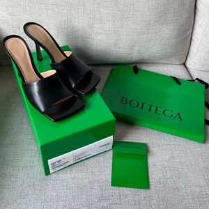 Bottega Veneta Stretch Mules 🖤